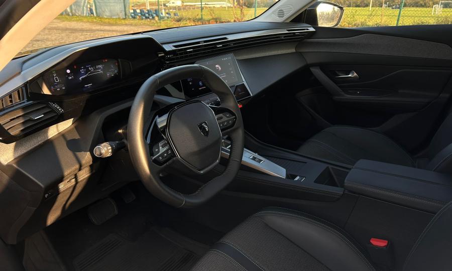 WhatsApp Image 2025-12-03 at 13.42.0025