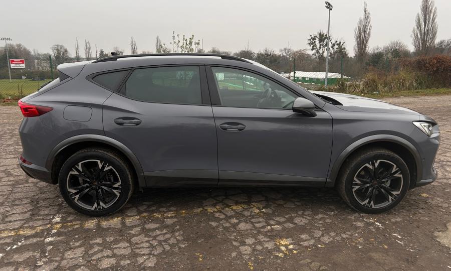 WhatsApp Image 2025-12-04 at 14.48.547