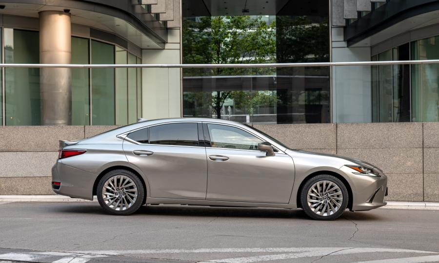 Lexus-ES-300h-25