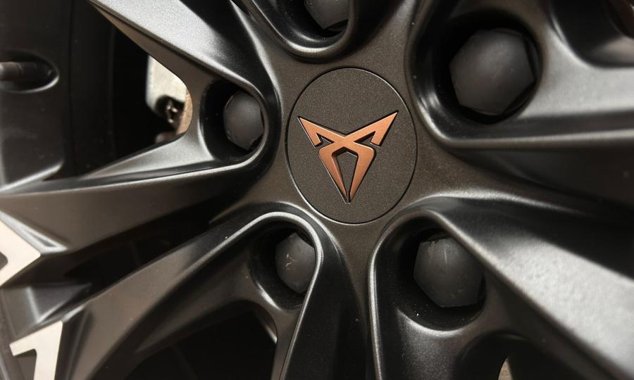 WhatsApp Image 2025-12-04 at 14.48.5812