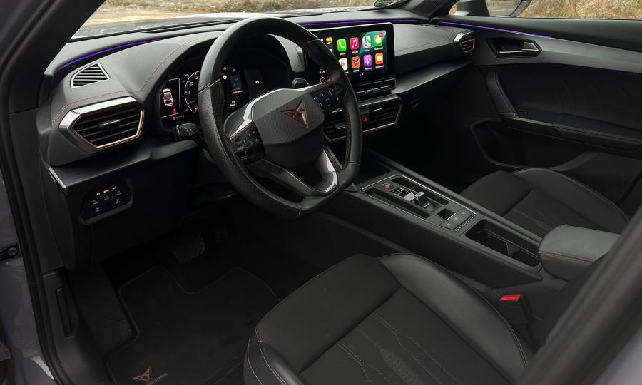 WhatsApp Image 2025-12-04 at 14.48.5813